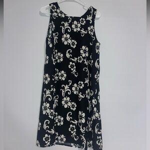 Women's Aloha Style dress black and white size Large